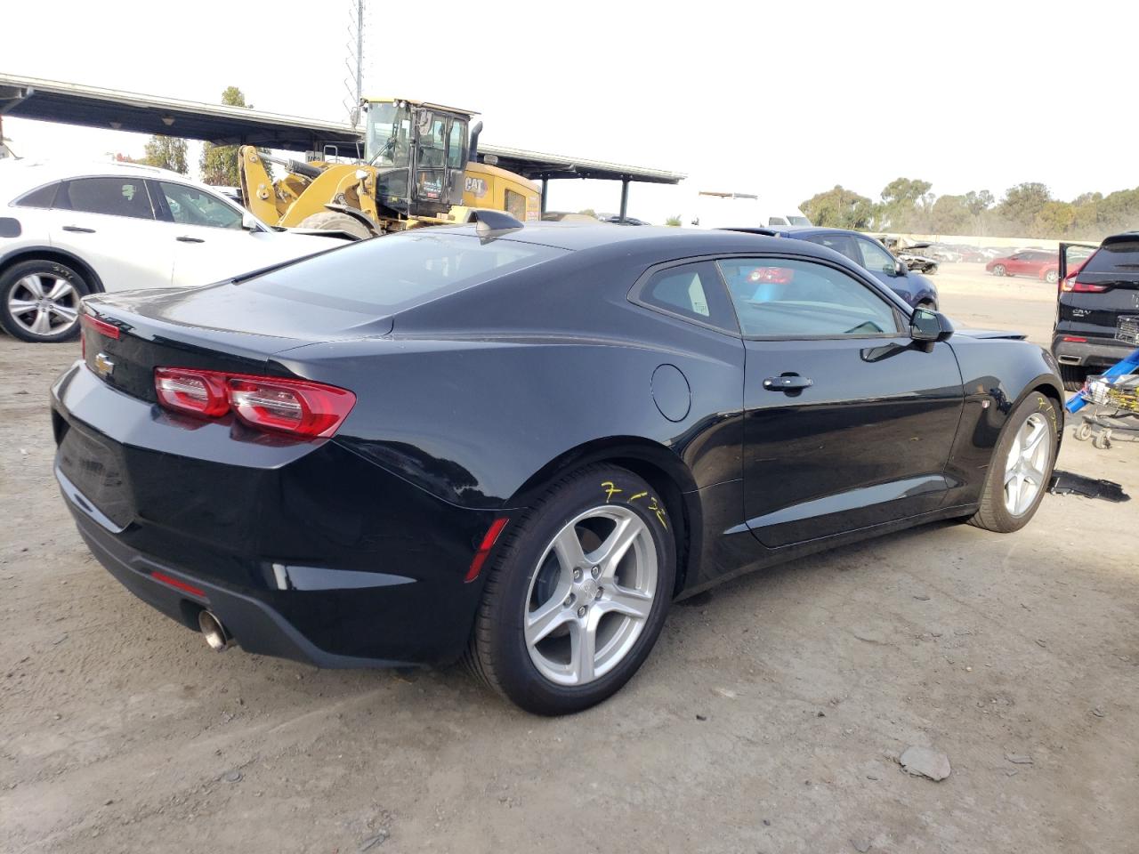 Obraz 3 z 2023 CHEVROLET CAMARO LS 2023 z VIN 1G1FB1RX8P0143422