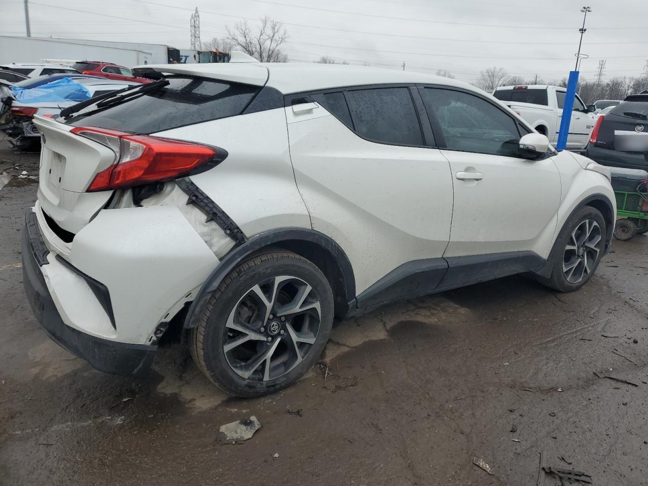 Image 3 of 2018 TOYOTA C-HR XLE 2018 with VIN NMTKHMBX3JR065294
