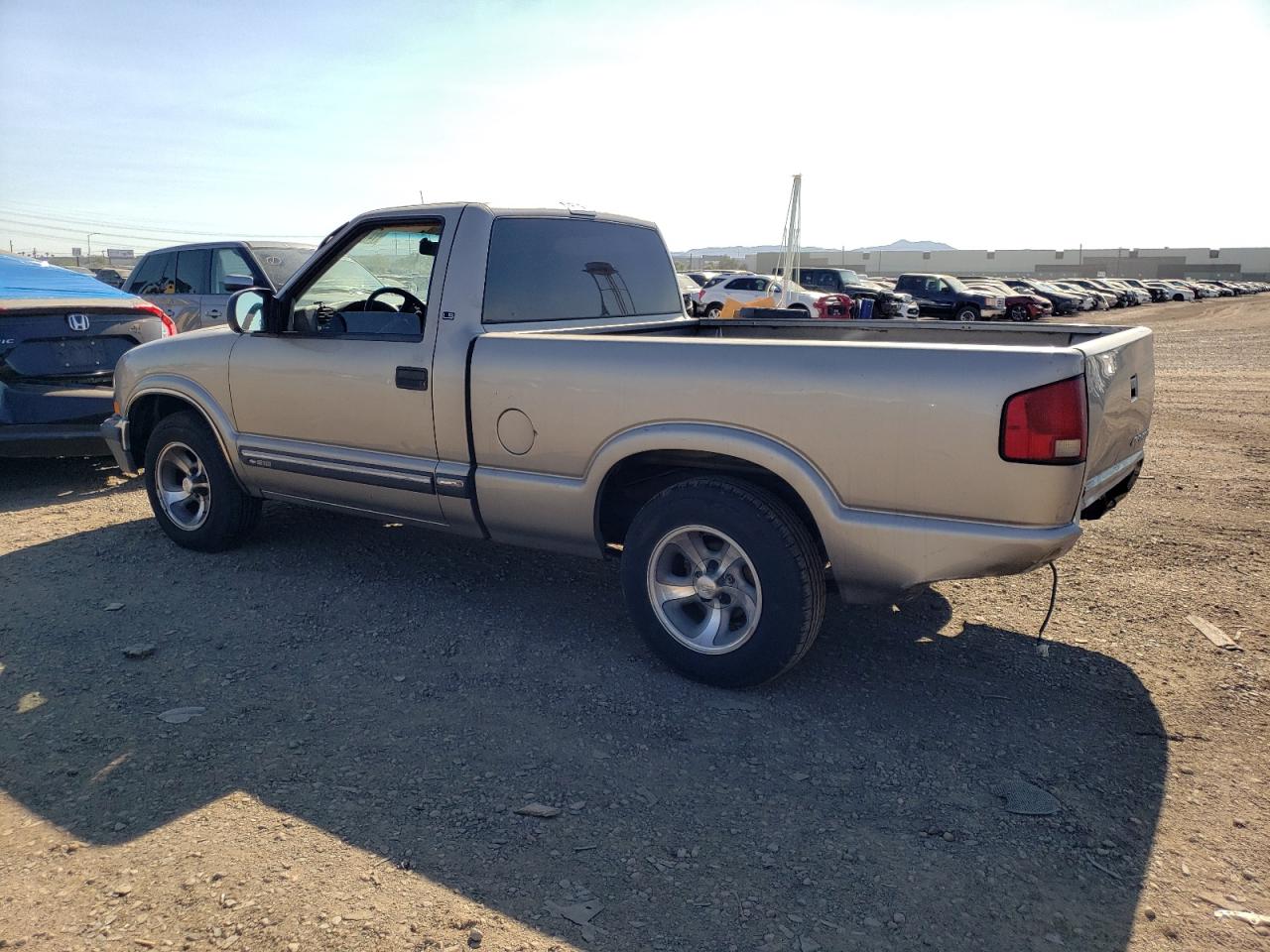 Image 2 of 2000 CHEVROLET S TRUCK S10 2000 with VIN 1GCCS1440Y8133865