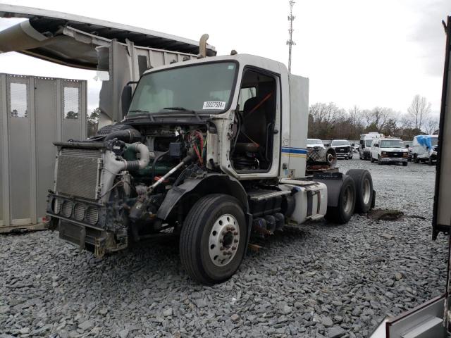 Image 2 of 2015 VOLVO VN VNM 2015 with VIN 4V4MC9EG2FN930310