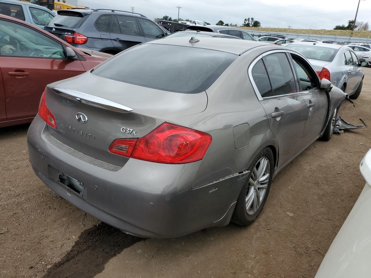 Image 3 of Infiniti G37 2013 with VIN JN1CV6AR1DM354853
