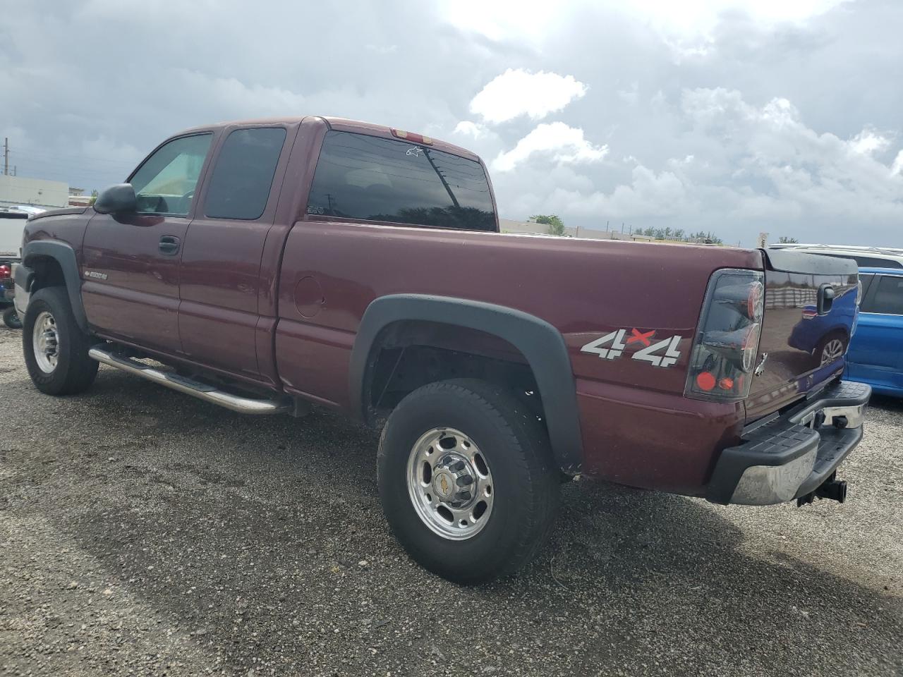 Image 2 of 2003 CHEVROLET SILVERADO K2500 HEAVY DUTY 2003 with VIN 1GCHK29U83E257770