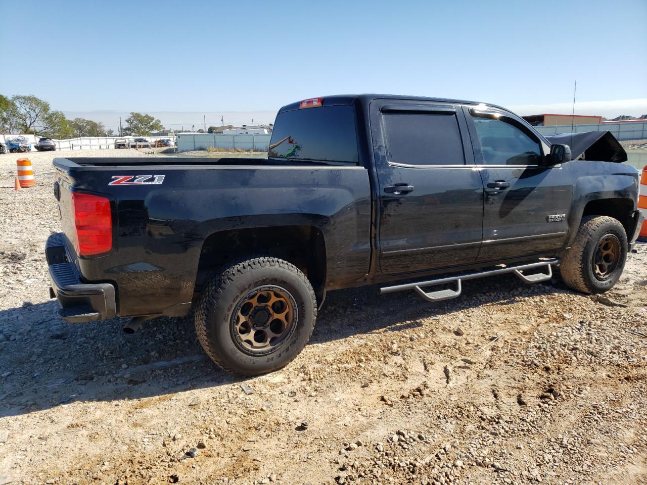 Obraz 3 z 2017 CHEVROLET SILVERADO K1500 LT 2017 z VIN 3GCUKRECXHG361455