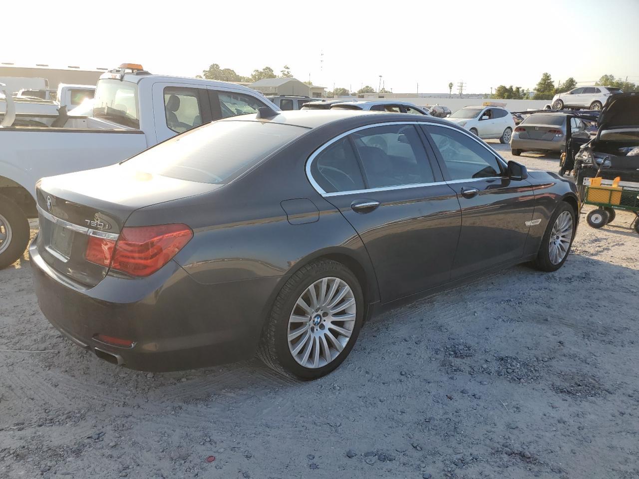 Image 3 of 2012 BMW 750 I 2012 with VIN WBAKA8C57CDS99539