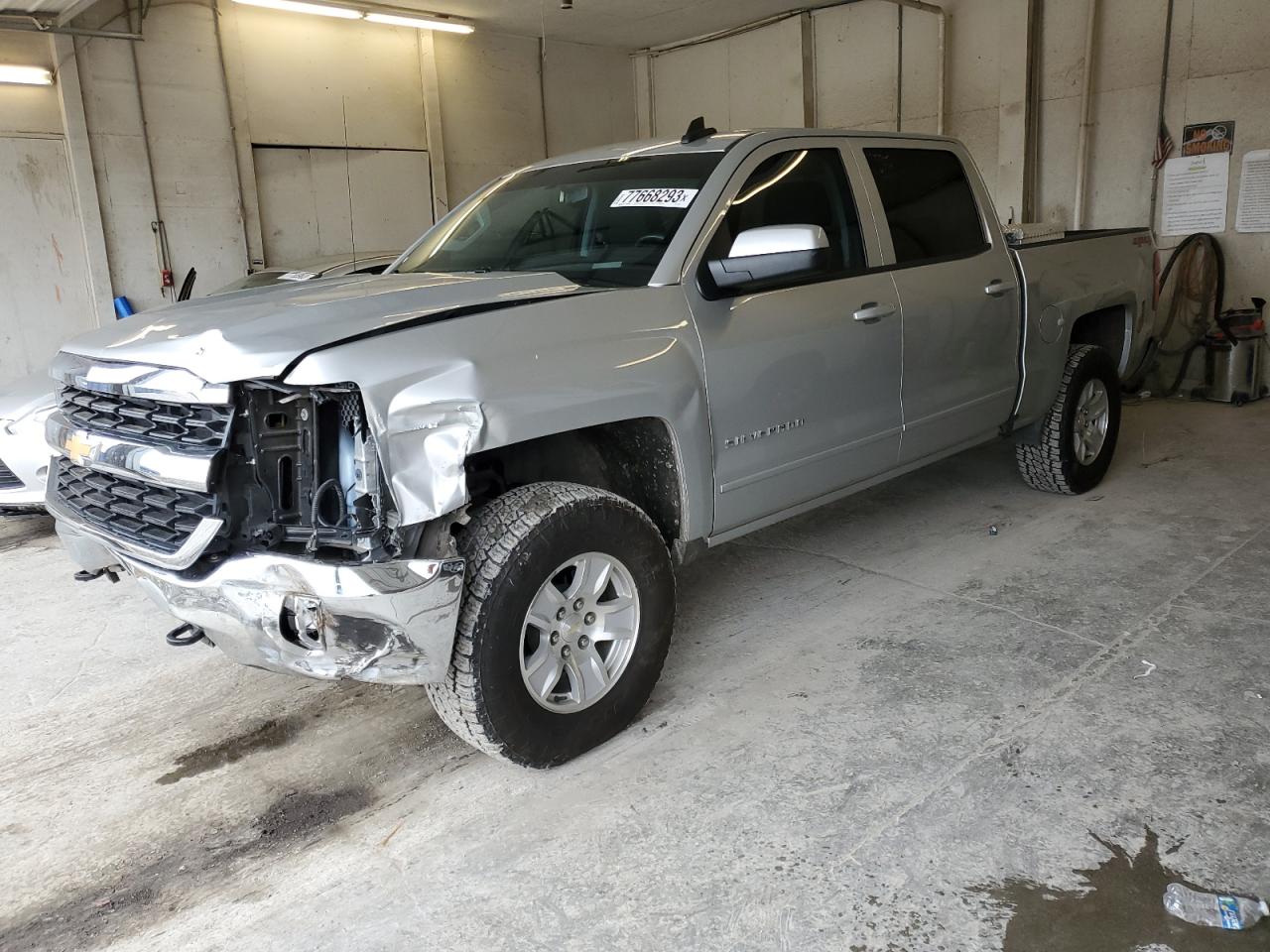 Image 1 of 2018 CHEVROLET SILVERADO K1500 LT 2018 with VIN 3GCUKREC0JG492867