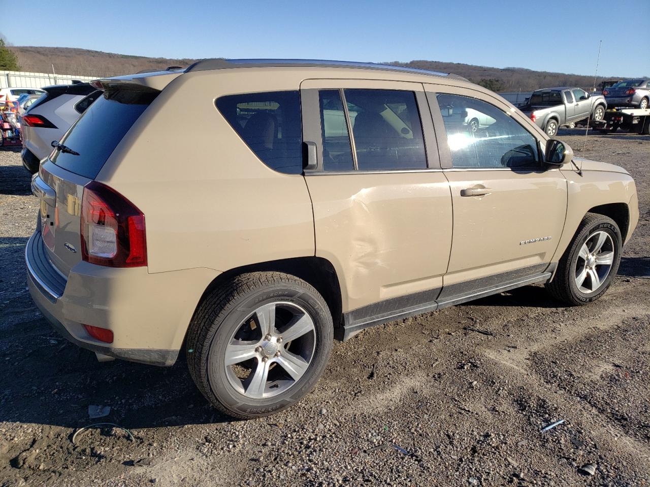 Изображение 3 2017 JEEP COMPASS LATITUDE 2017 с VIN 1C4NJDEB1HD100665