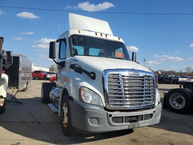 2015 FREIGHTLINER CASCADIA 113  2015 image