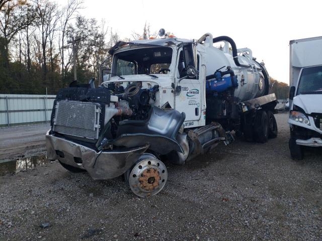 Image 2 of 2018 PETERBILT 348  2018 with VIN 2NP3LJ0X6JM489184