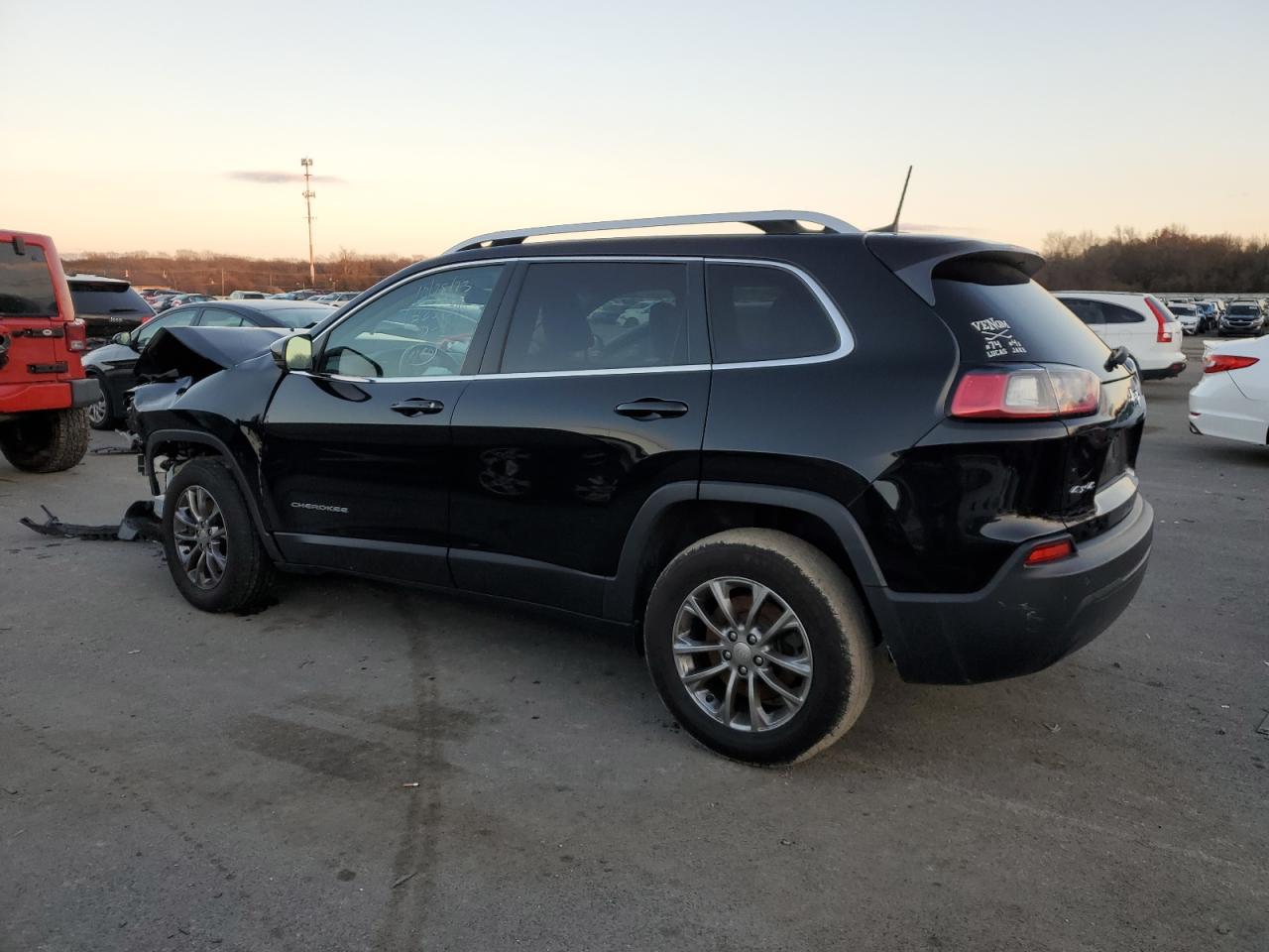 Image 2 of 2019 JEEP CHEROKEE LATITUDE PLUS 2019 with VIN 1C4PJMLB7KD473664