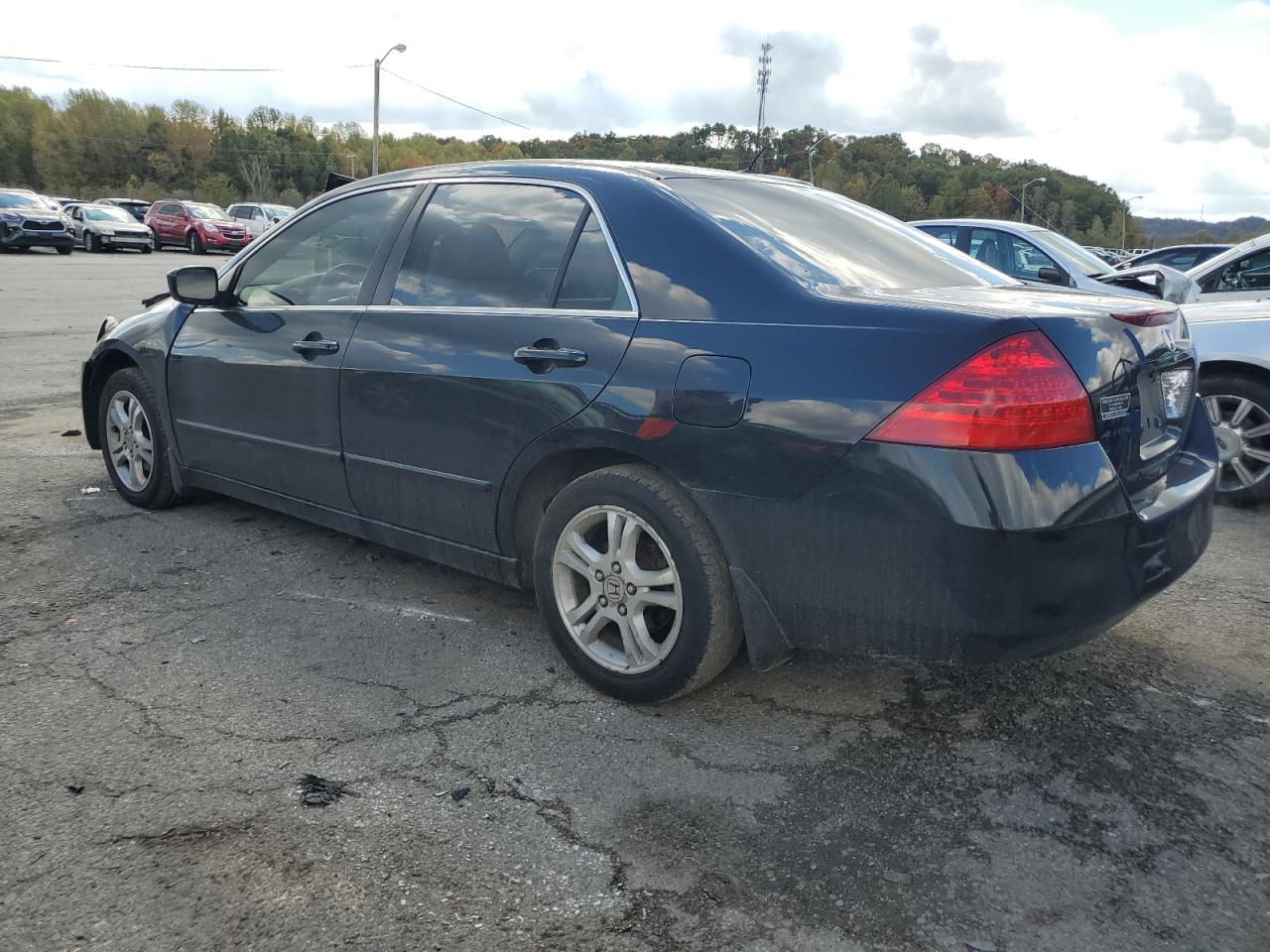 Изображение 2 2007 HONDA ACCORD EX 2007 с VIN 1HGCM56757A059487