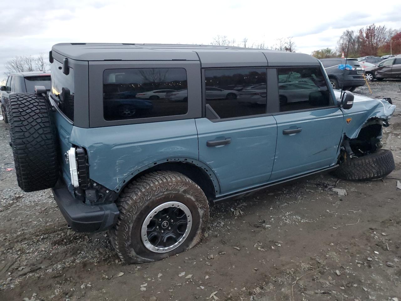 Image 3 of 2022 FORD BRONCO BASE 2022 with VIN 1FMEE5DP5NLB29056