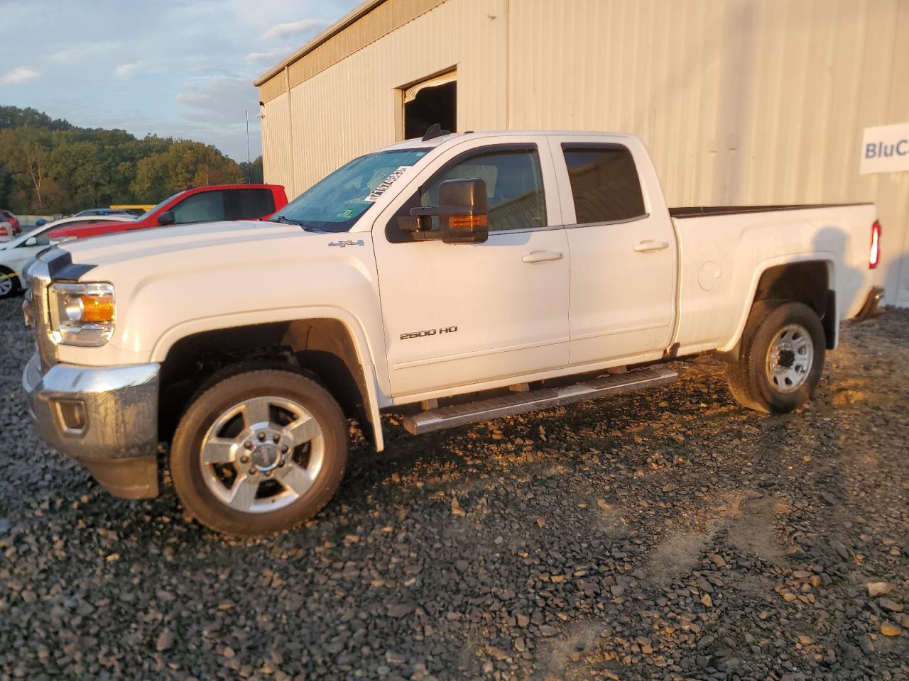 Image 1 of 2016 GMC SIERRA K2500 SLE 2016 with VIN 1GT22SEG7GZ428027