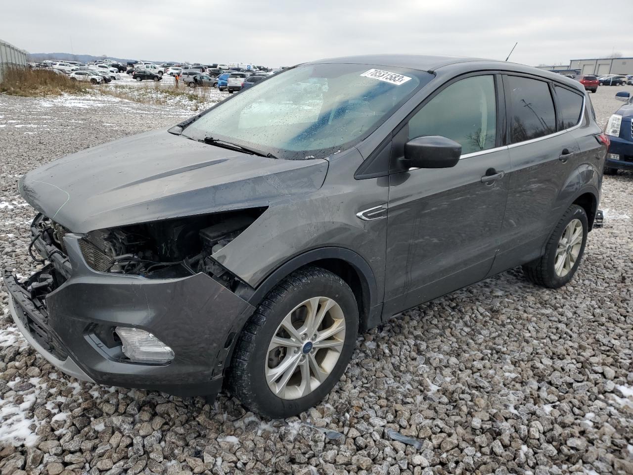Obraz 1 z 2019 FORD ESCAPE SE 2019 z VIN 1FMCU9GD6KUB25669