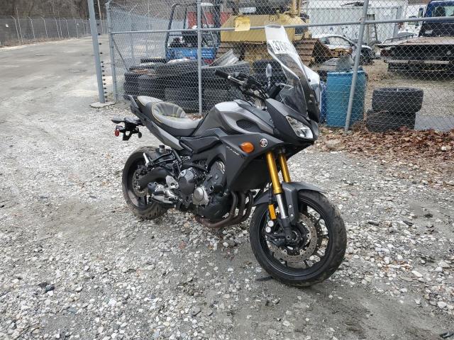 Изображение 1 2015 YAMAHA FJ09  2015 с VIN JYARN37E8FA001844