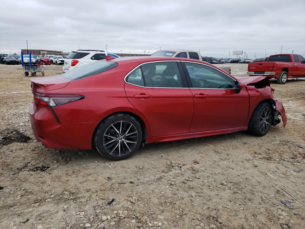 Image 3 of 2021 TOYOTA CAMRY SE 2021 with VIN 4T1G11AK6MU454894