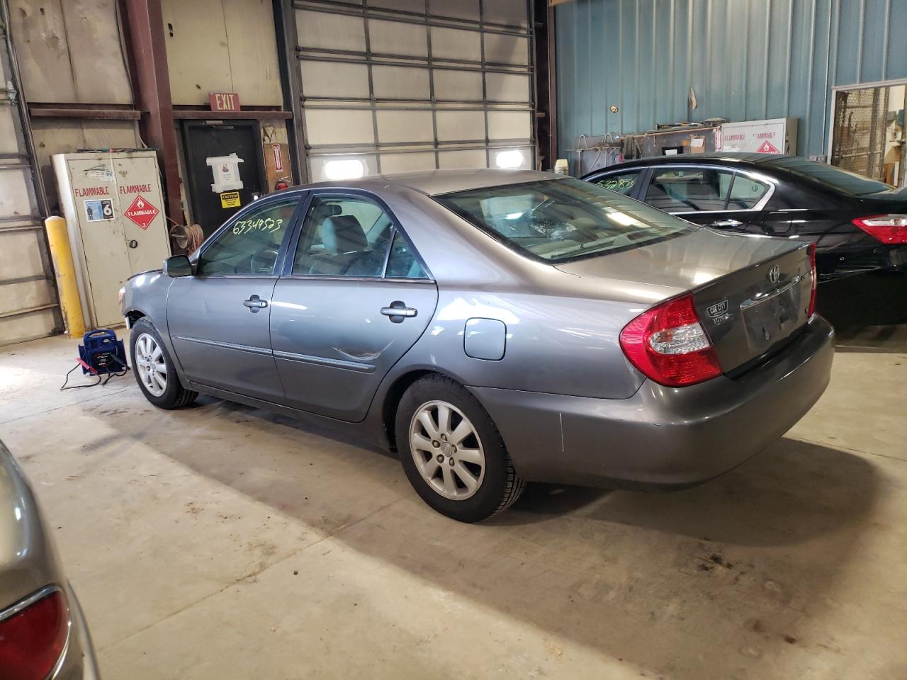 Obraz 2 z 2002 TOYOTA CAMRY LE 2002 z VIN 4T1BF30K02U530454