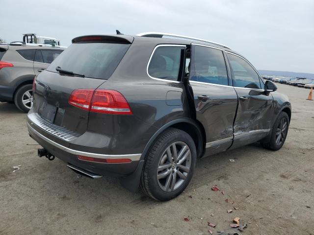 Image 3 of 2016 VOLKSWAGEN TOUAREG SPORT 2016 with VIN WVGEF9BP7GD009800