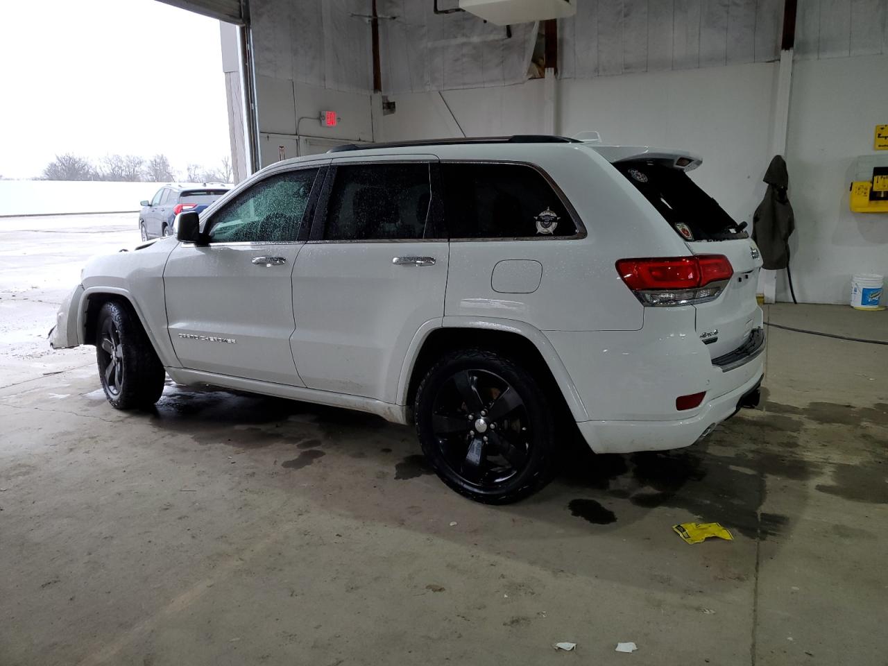 Image 2 of 2014 JEEP GRAND CHEROKEE OVERLAND 2014 with VIN 1C4RJFCM8EC389076