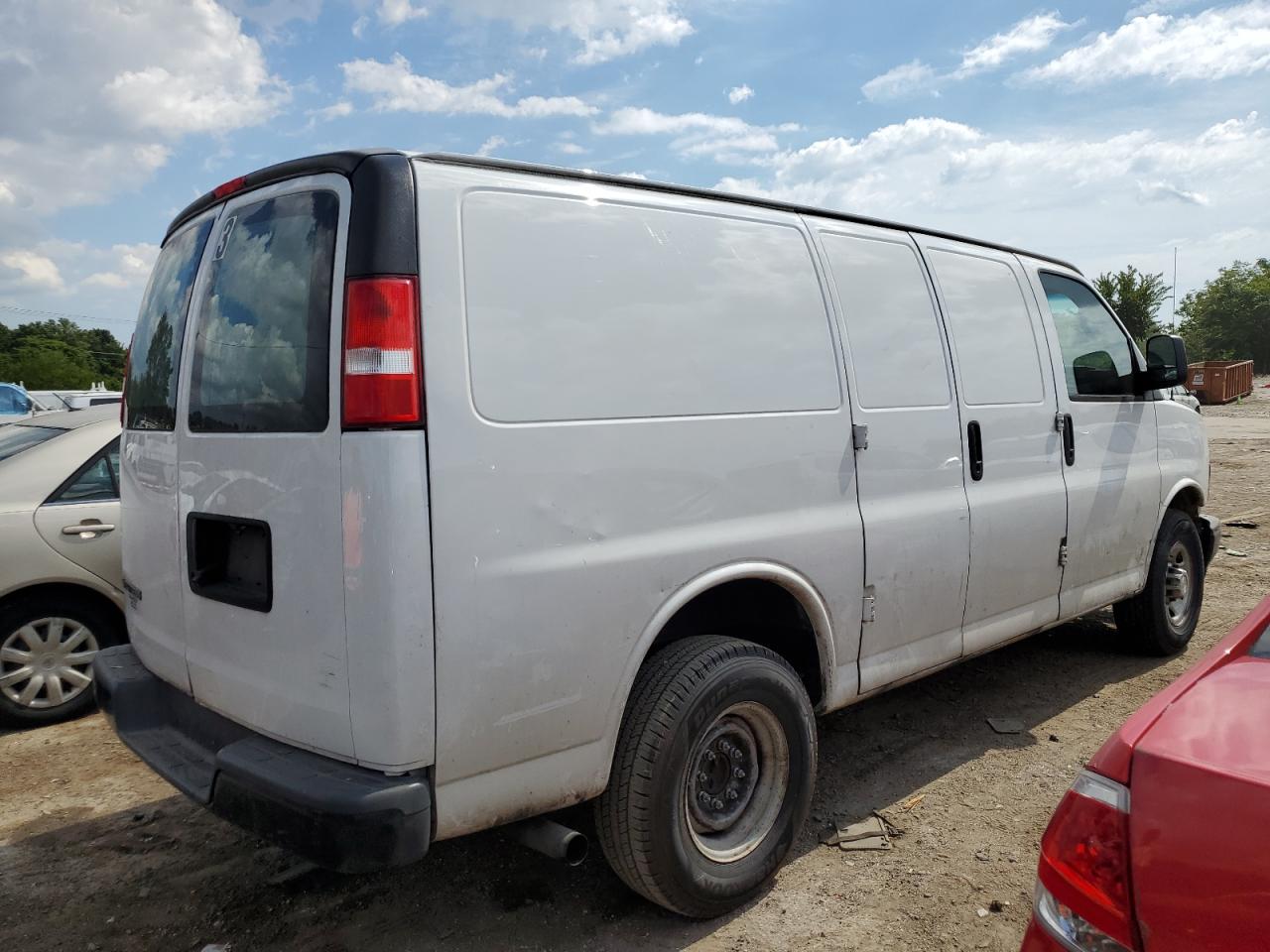 Obraz 3 z 2018 CHEVROLET EXPRESS G2500  2018 z VIN 1GCWGAFP0J1254075