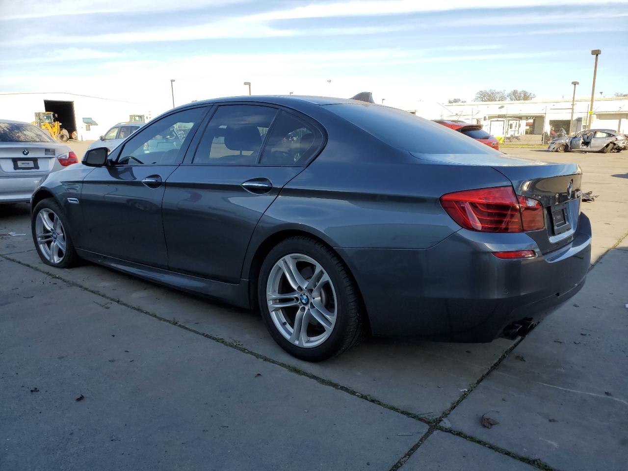 Изображение 2 2016 BMW 528 I 2016 с VIN WBA5A5C53GG352320