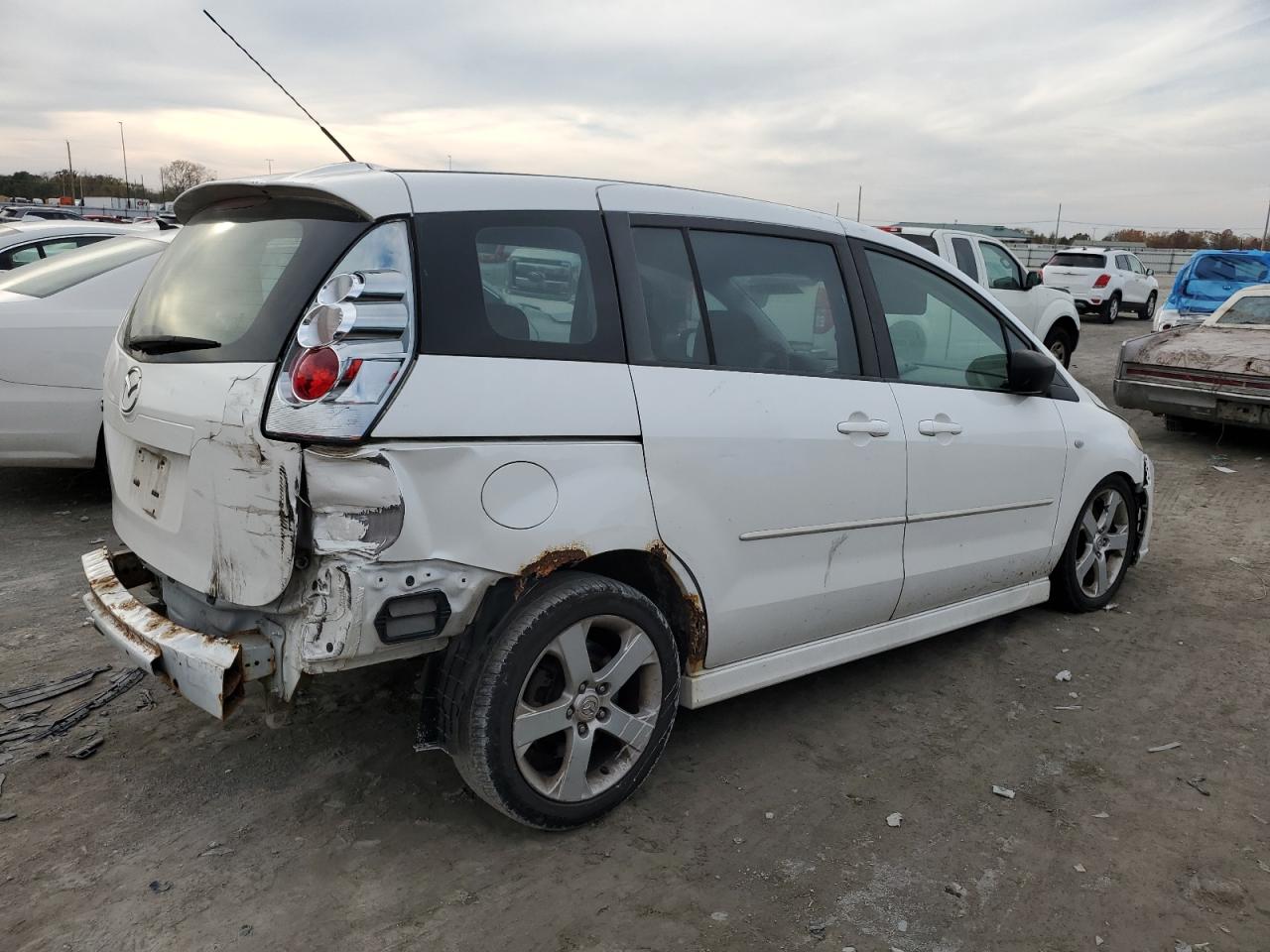 Image 3 of 2006 MAZDA 5  2006 with VIN JM1CR293660118980
