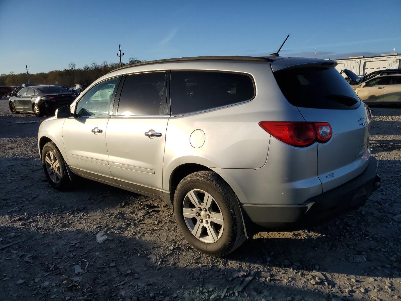 Obraz 2 z 2011 CHEVROLET TRAVERSE LT 2011 z VIN 1GNKRGED4BJ239185