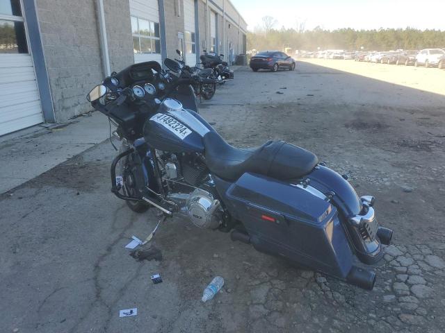 Image 3 of 2013 HARLEY-DAVIDSON FLTRX ROAD GLIDE CUSTOM 2013 with VIN 1HD1KHM10DB676926