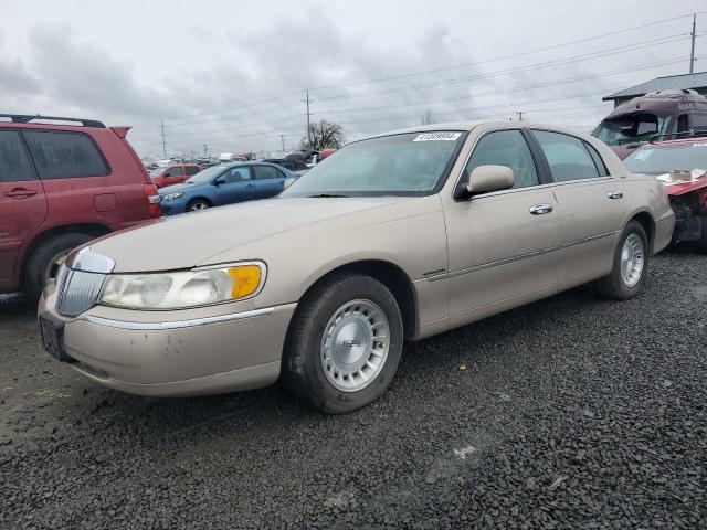 Image 1 of 1998 LINCOLN TOWN CAR EXECUTIVE 1998 with VIN 1LNFM81WXWY667812