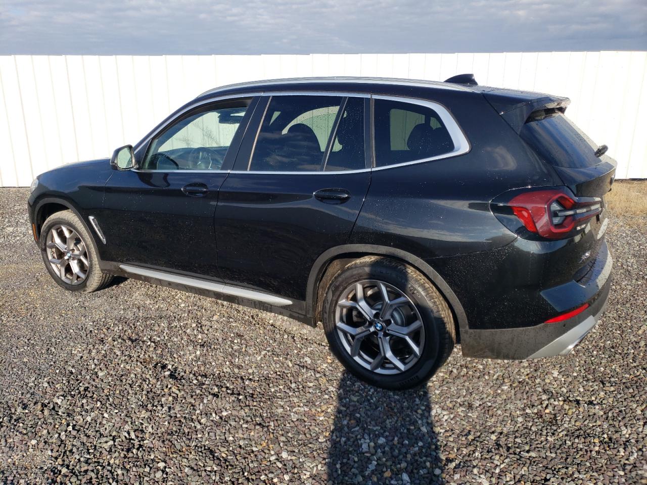 Obraz 2 z 2022 BMW X3 XDRIVE30I 2022 z VIN 5UX53DP05N9L69268