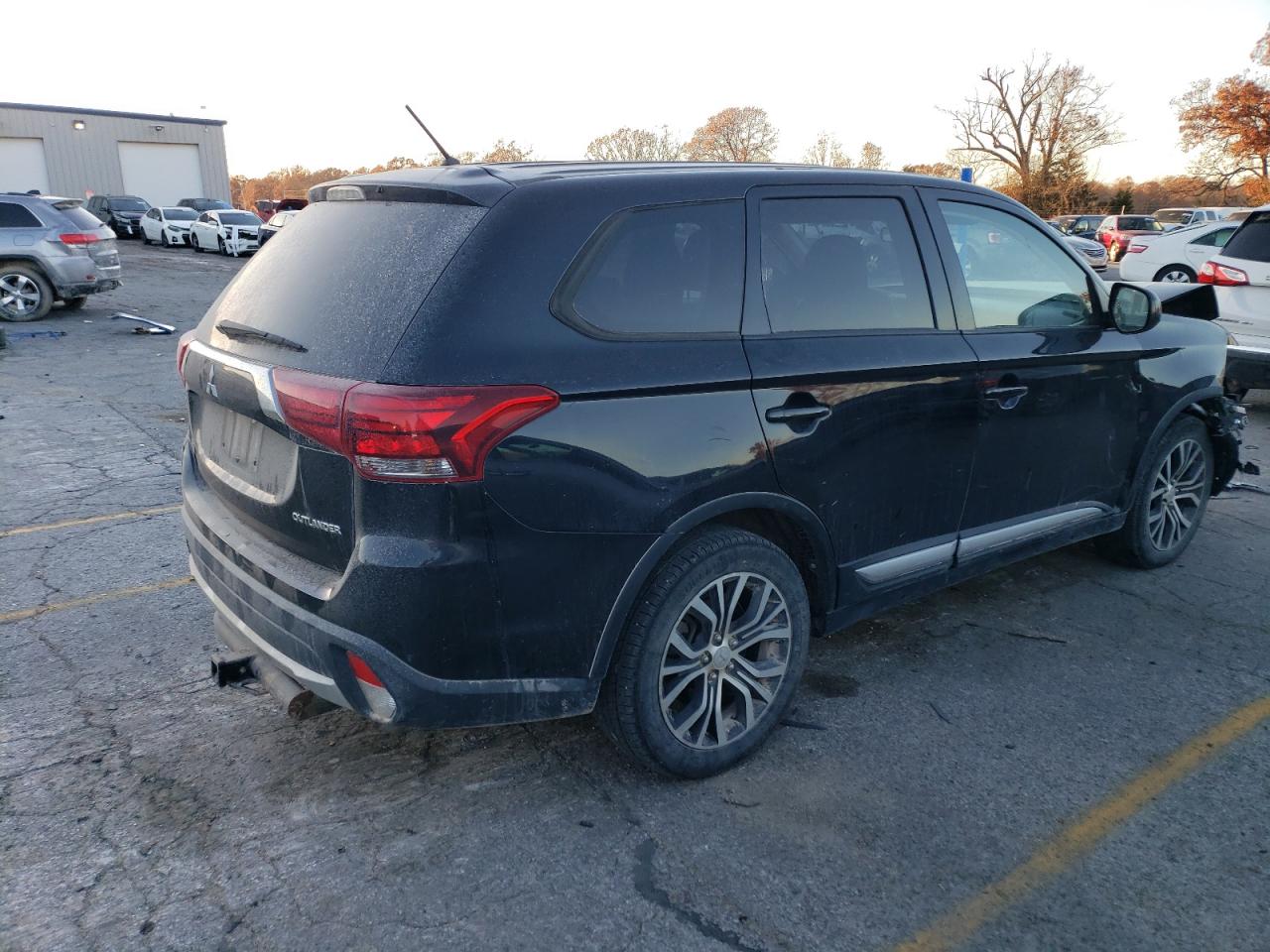 Image 3 of 2016 MITSUBISHI OUTLANDER SE 2016 with VIN JA4AZ3A34GZ041445