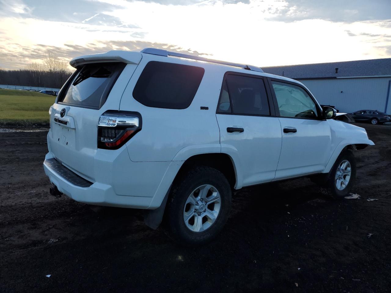 Obraz 3 z 2016 TOYOTA 4RUNNER SR5/SR5 PREMIUM 2016 z VIN JTEBU5JR2G5340640