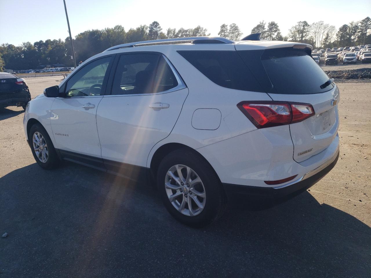 Изображение 2 2018 CHEVROLET EQUINOX LT 2018 с VIN 2GNAXJEV3J6318849