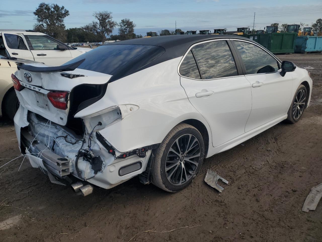 Image 3 of 2018 TOYOTA CAMRY L 2018 with VIN 4T1B11HK6JU104936