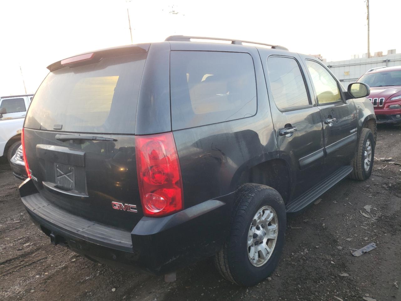 Image 3 of 2008 GMC YUKON  2008 with VIN 1GKFK13018J143295