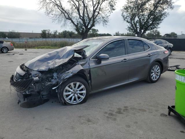 Image 1 of 2018 TOYOTA CAMRY L 2018 with VIN 4T1B11HK2JU015395