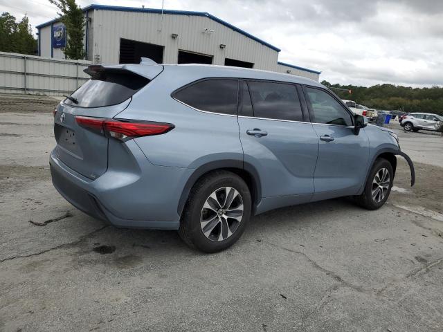 Image 3 of 2022 TOYOTA HIGHLANDER XLE 2022 with VIN 5TDGZRAH1NS117569