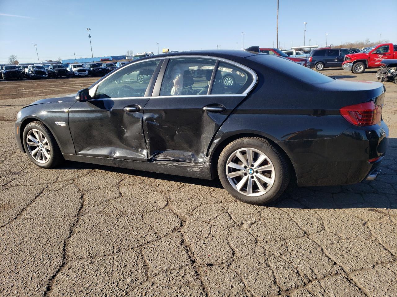 Obraz 2 z 2015 BMW 528 XI 2015 z VIN WBA5A7C59FG142878