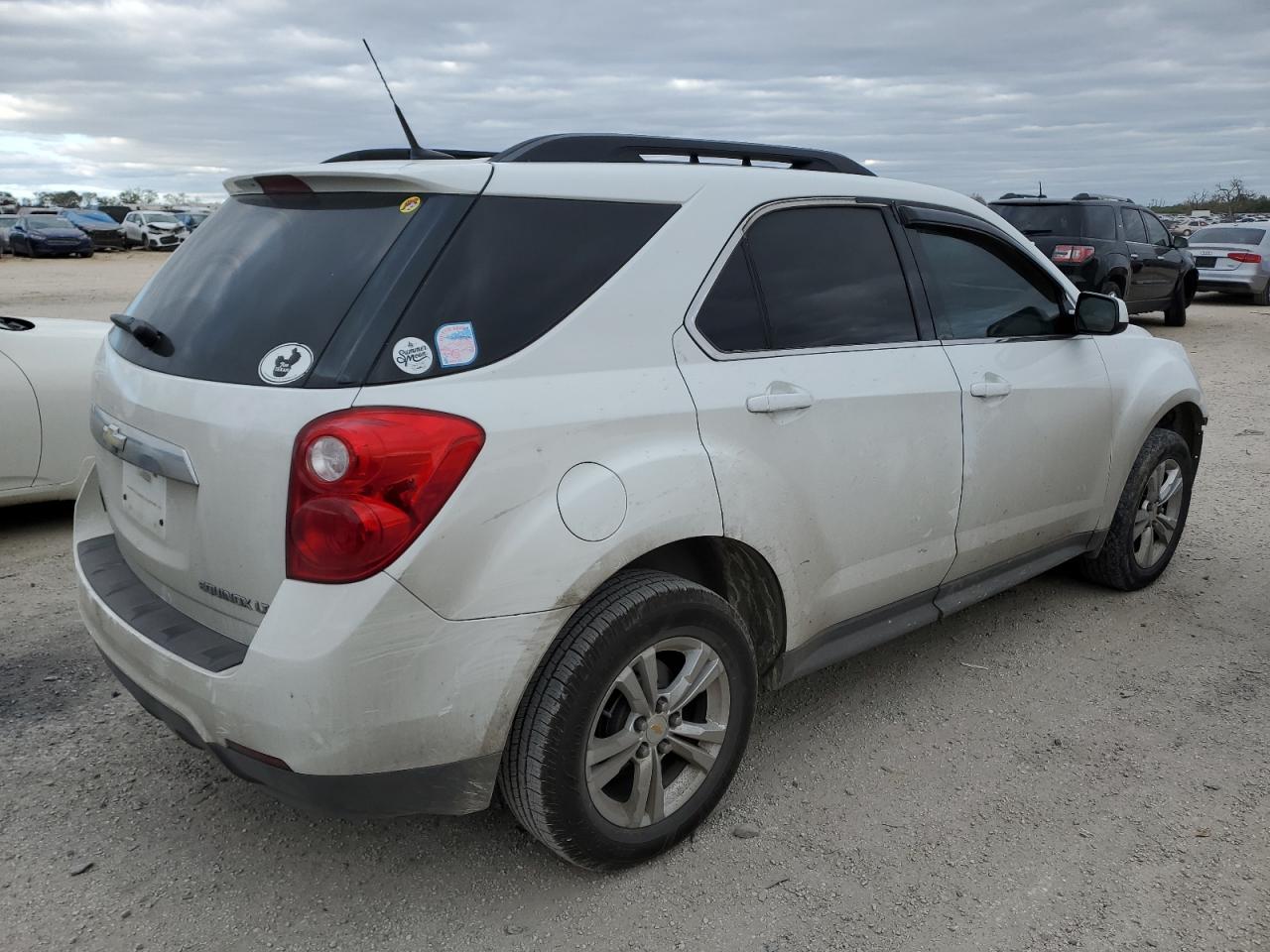 Image 3 of 2011 CHEVROLET EQUINOX LT 2011 with VIN 2GNALPEC1B1298645