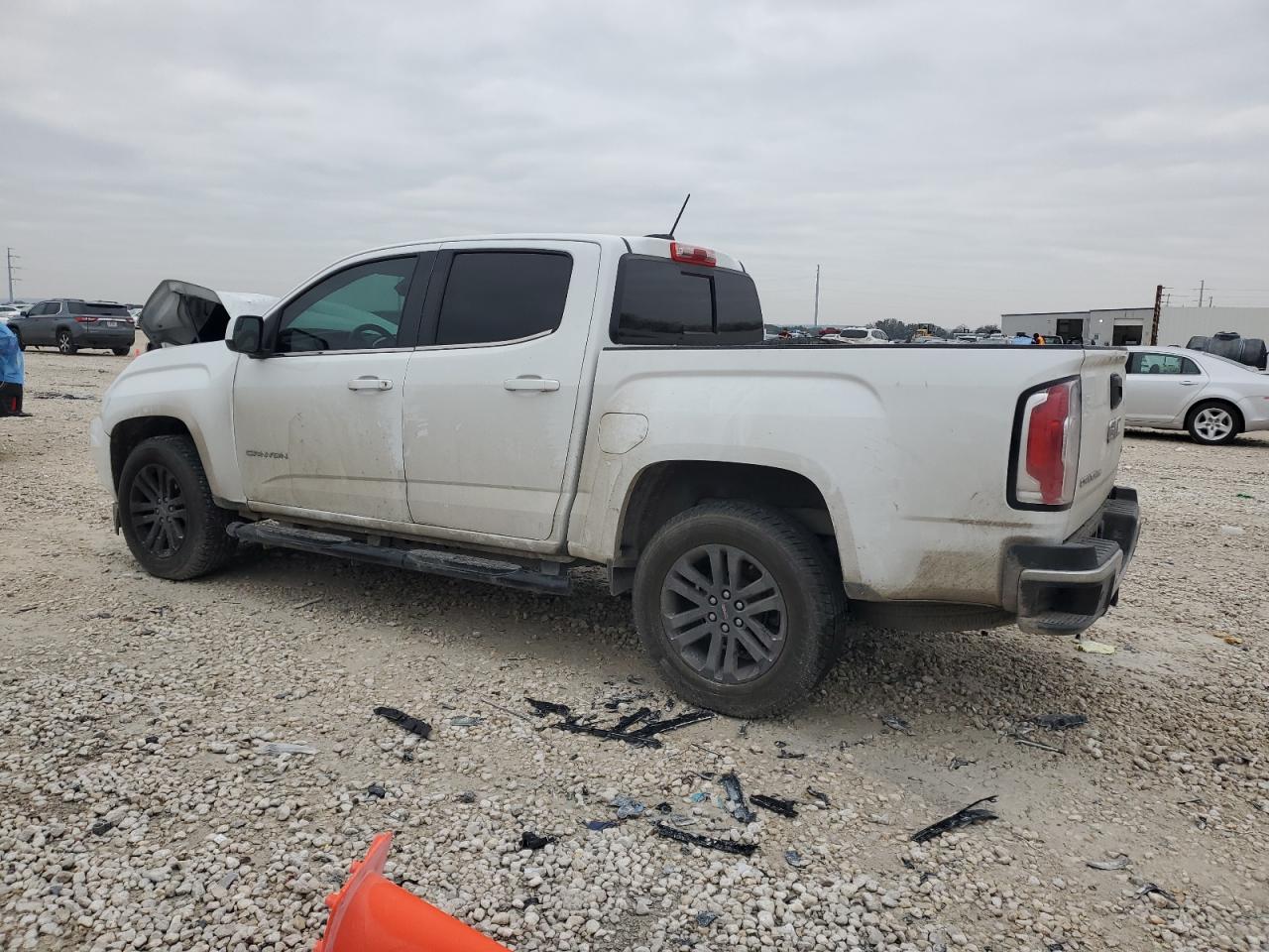 Image 2 of 2020 GMC CANYON SLE 2020 with VIN 1GTG5CEN0L1132213
