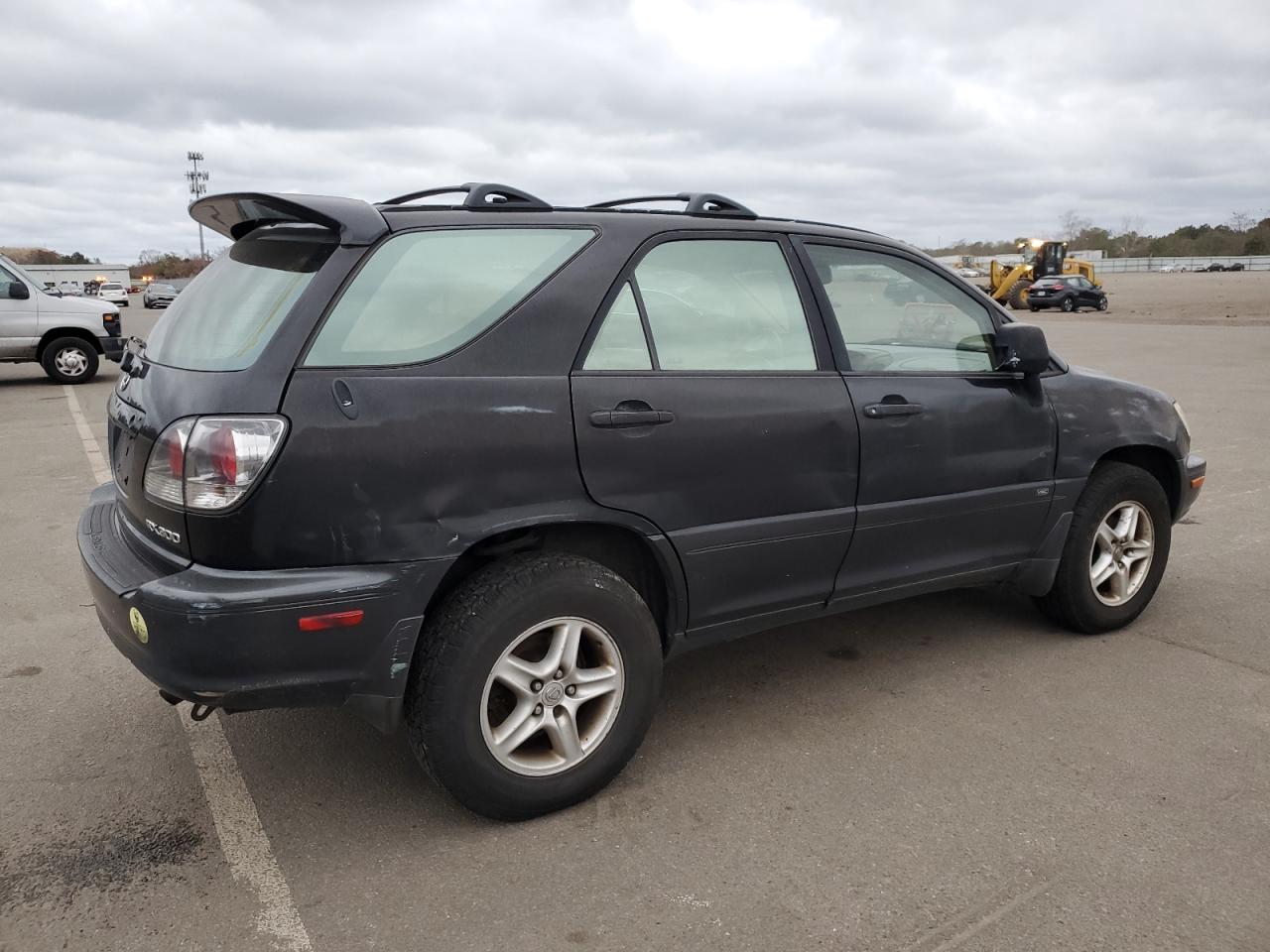 Image 3 of 2002 LEXUS RX 300 2002 with VIN JTJHF10U620240969