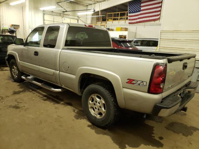 Obraz 2 z 2004 CHEVROLET SILVERADO K1500 2004 z VIN 2GCEK19T941237017