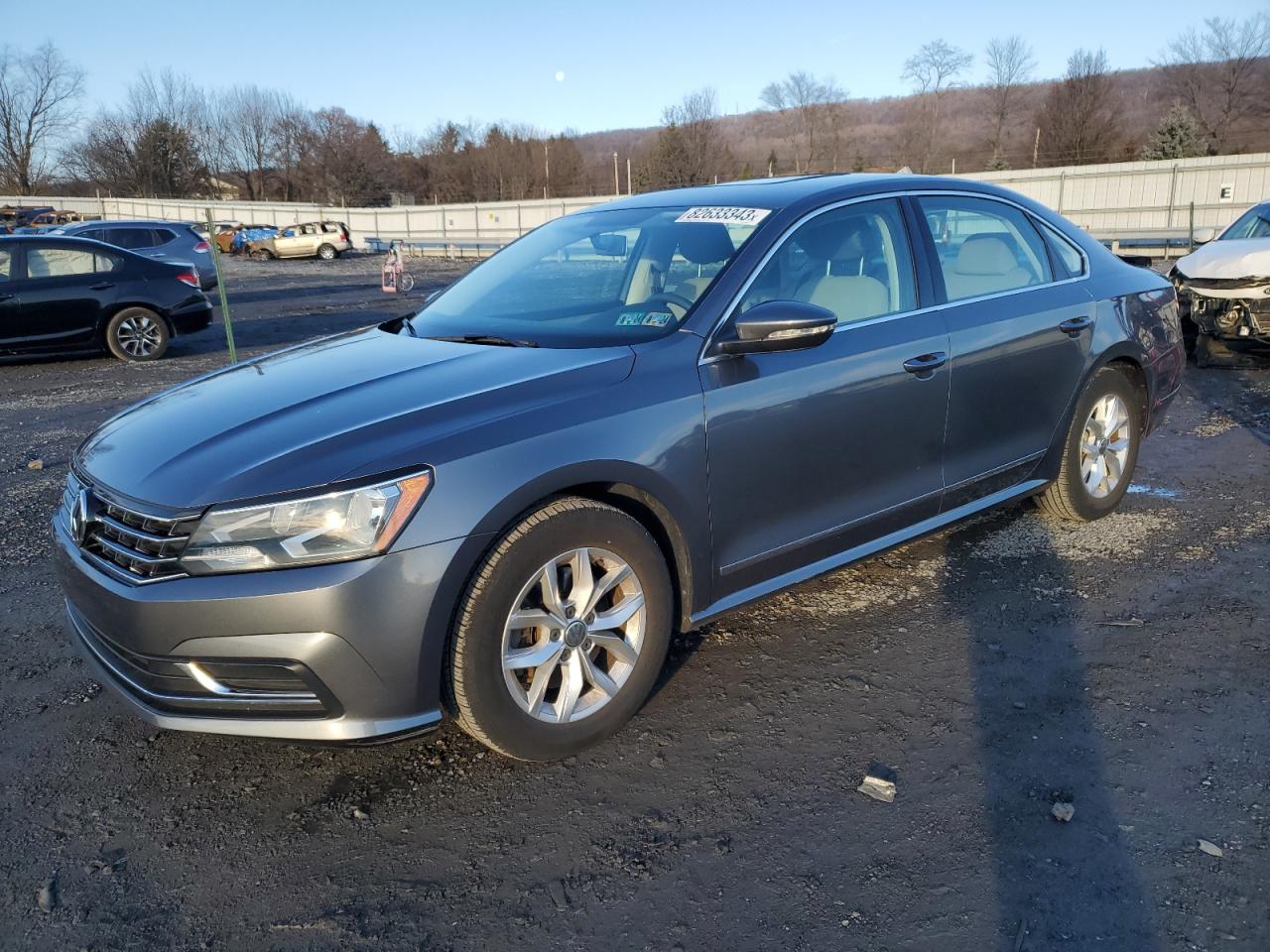 Obraz 1 z 2016 VOLKSWAGEN PASSAT S 2016 z VIN 1VWAT7A32GC006580