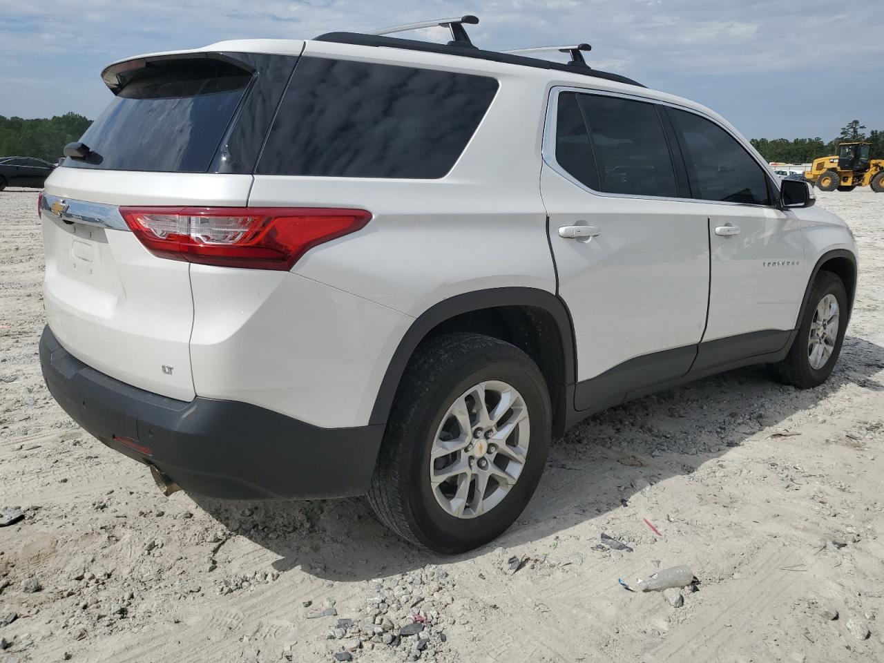 Obraz 3 z 2021 CHEVROLET TRAVERSE LT 2021 z VIN 1GNERGKWXMJ136181