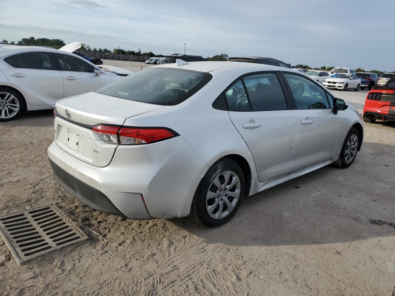 Изображение 3 2023 TOYOTA COROLLA LE 2023 с VIN 5YFB4MDE1PP001314