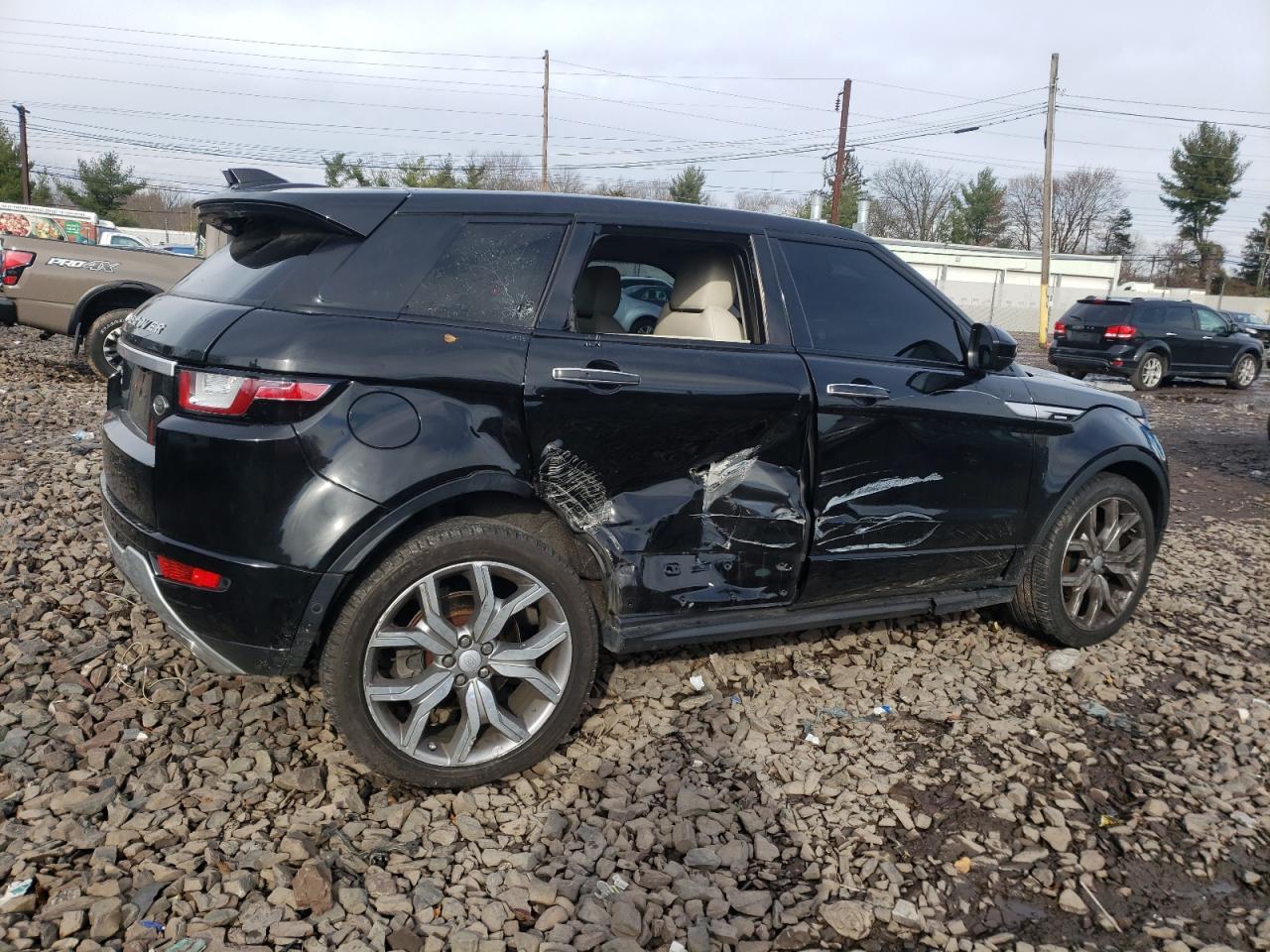 Image 3 of 2017 LAND ROVER RANGE ROVER EVOQUE AUTOBIOGRAPHY 2017 with VIN SALVE2BG6HH235327