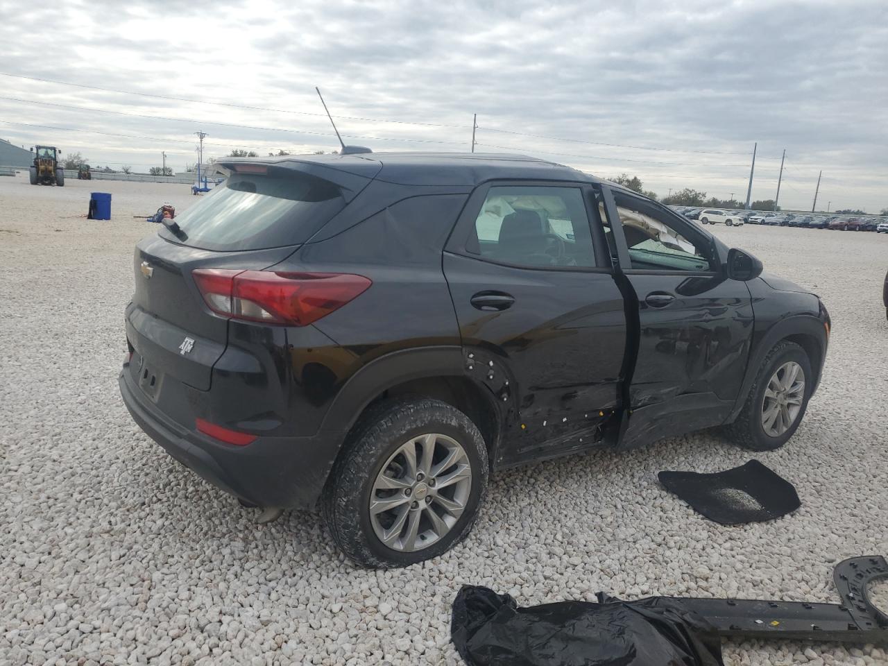 Image 3 of 2021 CHEVROLET TRAILBLAZER LS 2021 with VIN KL79MMS26MB043556