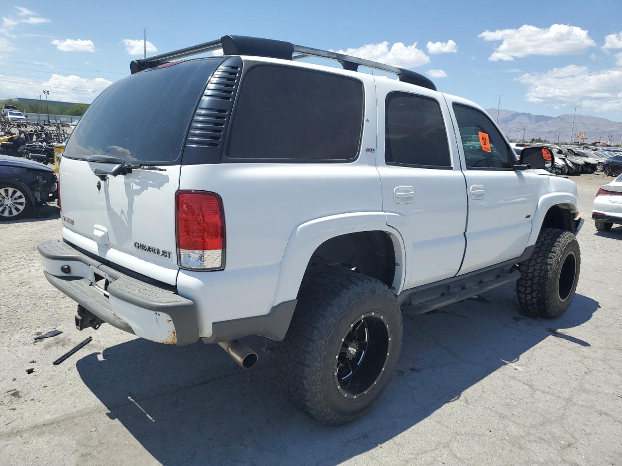 Image 3 of 2005 CHEVROLET TAHOE K1500 2005 with VIN 1GNEK13T95R211333