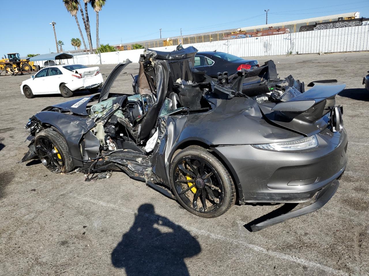 Image 2 of 2015 PORSCHE 911 GT3 2015 with VIN WP0AC2A9XFS183702