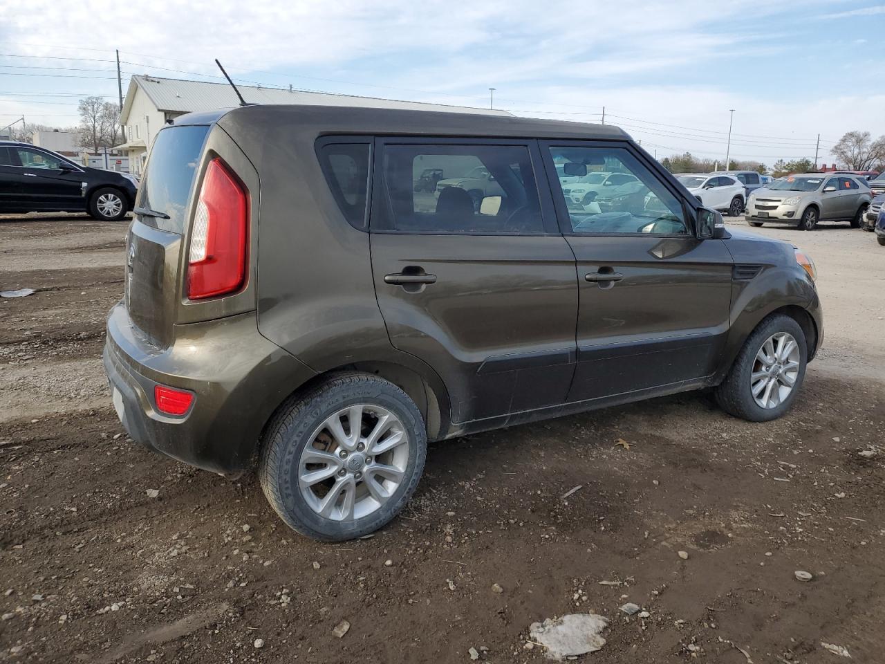 Obraz 3 z 2013 KIA SOUL + 2013 z VIN KNDJT2A68D7560596