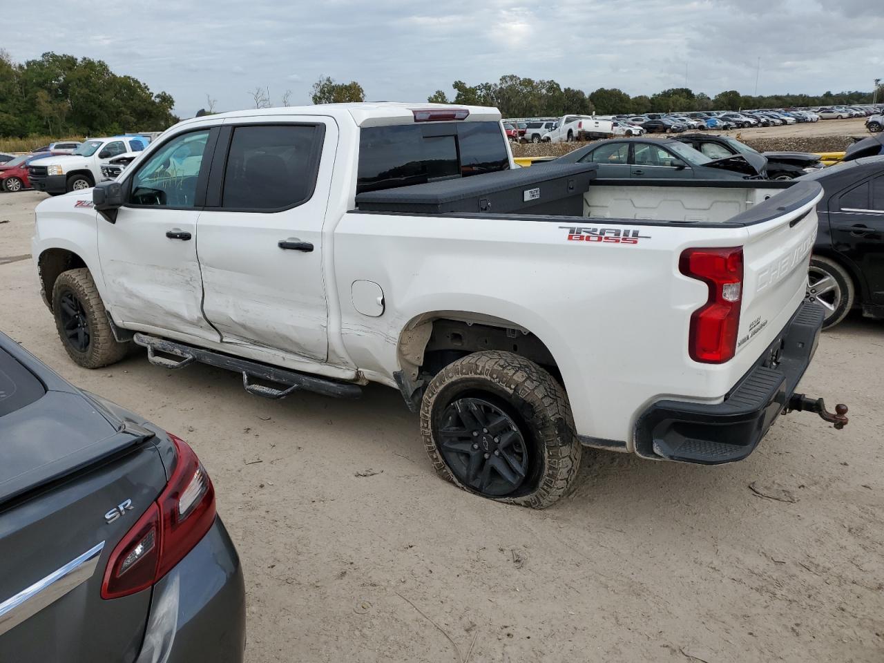 Image 2 of 2020 CHEVROLET SILVERADO K1500 LT TRAIL BOSS 2020 with VIN 3GCPYFED7LG360131
